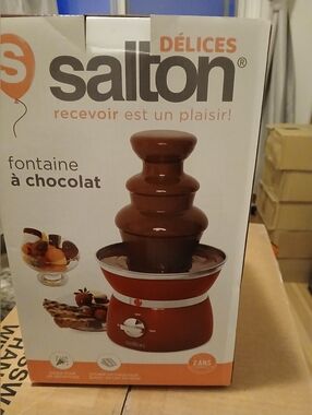 Salton Délices Red Chocolate Fountain